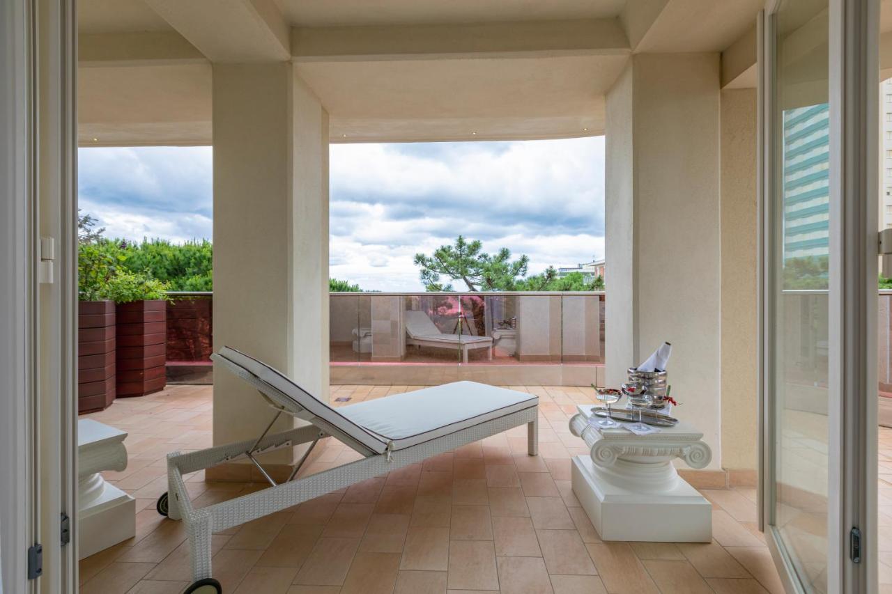 Boutique Hotel Paradiso Bovelacci Milano Marittima Exterior photo